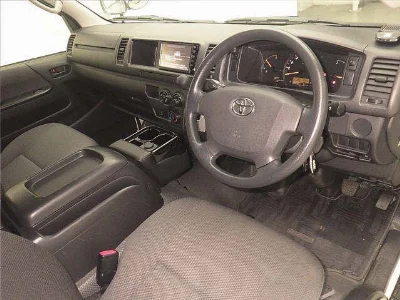 TOYOTA HIACE