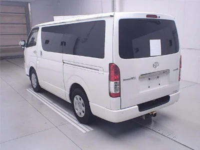 TOYOTA REGIUS ACE VAN