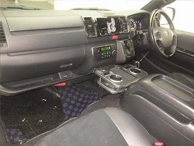 TOYOTA REGIUS ACE VAN
