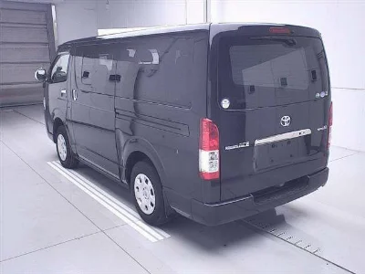 TOYOTA REGIUS ACE VAN