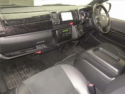 TOYOTA REGIUS ACE VAN