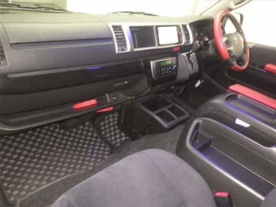 TOYOTA HIACE VAN
