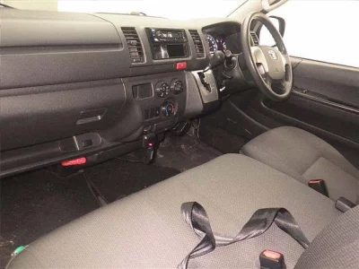 TOYOTA REGIUS ACE VAN