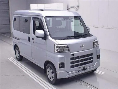 TOYOTA PIXIS VAN