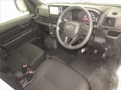 TOYOTA PIXIS VAN
