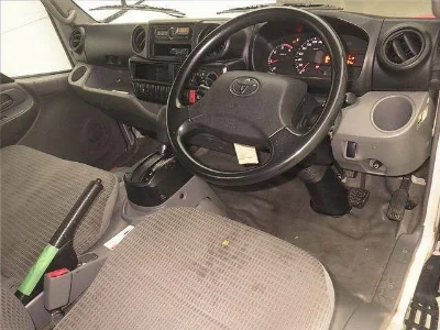 TOYOTA DYNA
