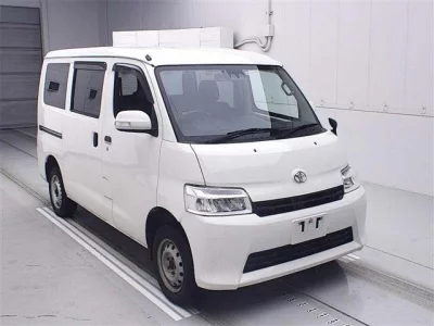 TOYOTA TOWN ACE VAN
