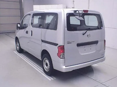 NISSAN NV200