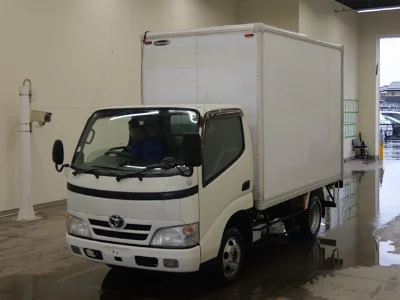 TOYOTA DYNA