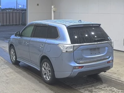 MITSUBISHI OUTLANDER PHEV