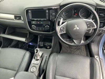 MITSUBISHI OUTLANDER PHEV