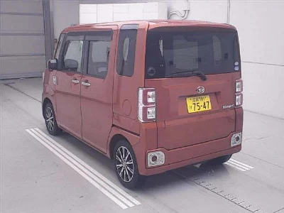 DAIHATSU WAKE