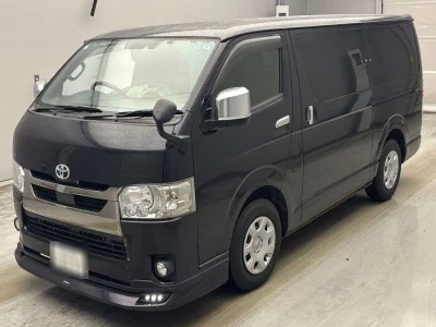 TOYOTA HIACE VAN