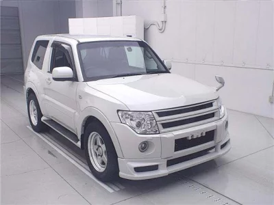 MITSUBISHI PAJERO