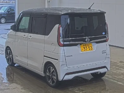 NISSAN ROOX