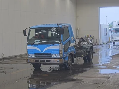 MITSUBISHI FUSO FIGHTER