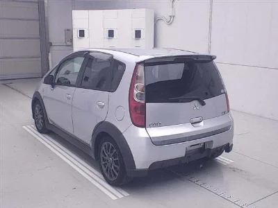 MITSUBISHI COLT