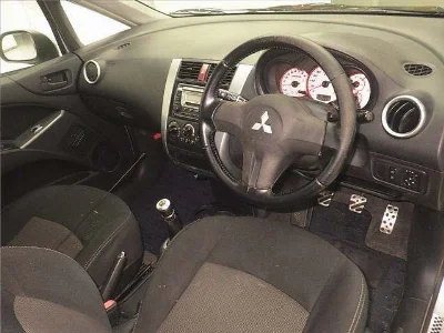 MITSUBISHI COLT