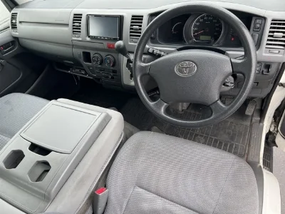 TOYOTA REGIUS VAN