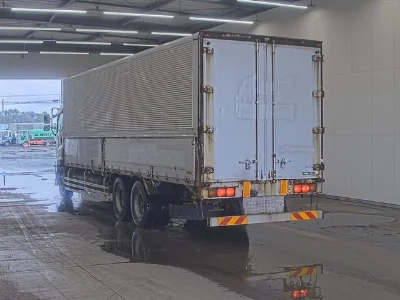 ISUZU GIGA