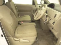 Цена авто Toyota Porte с аукционов Японии, номер кузова NNP11, пробег 52 000, оценка 6