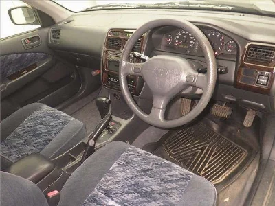 TOYOTA CARINA