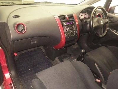 MITSUBISHI COLT