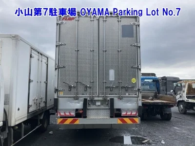 ISUZU GIGA