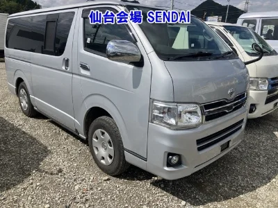 TOYOTA REGIUS ACE VAN
