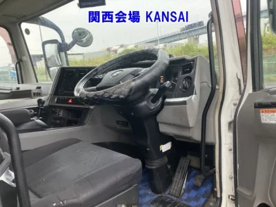 MITSUBISHI FUSO SUPER GREAT