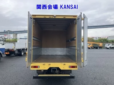 MITSUBISHI CANTER