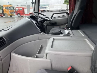 NISSAN DIESEL (UD) QUON