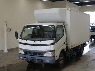 TOYOTA DYNA