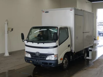TOYOTA DYNA