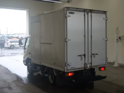 TOYOTA DYNA