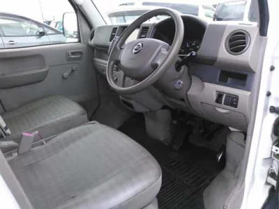 NISSAN CLIPPER VAN