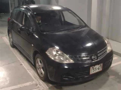 NISSAN TIIDA