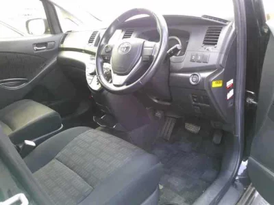 TOYOTA ISIS