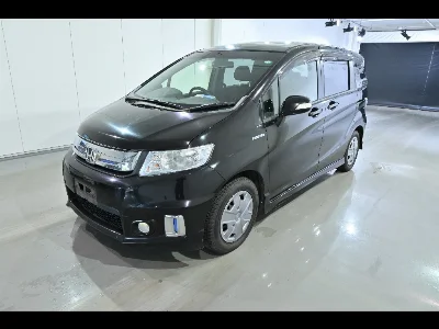HONDA FREED SPIKE
