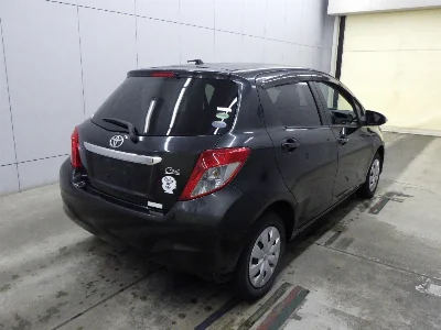TOYOTA VITZ