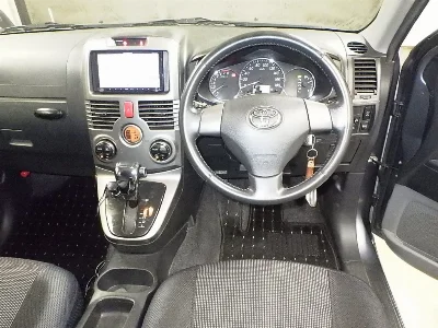 TOYOTA RUSH