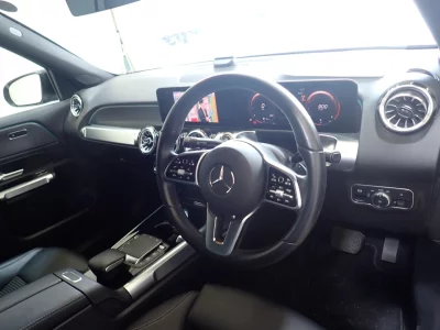 MERCEDES BENZ GLB