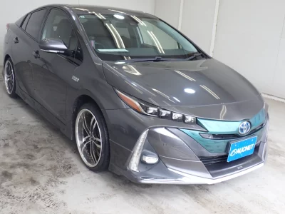 TOYOTA PRIUS PHV