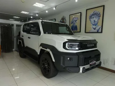 TOYOTA LAND CRUISER FJ