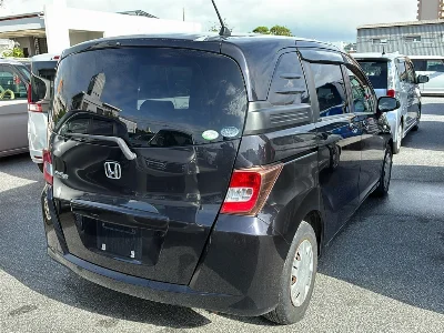 HONDA FREED SPIKE