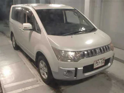 MITSUBISHI DELICA D5
