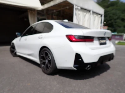 BMW 3 SERIES