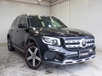 MERCEDES BENZ GLB