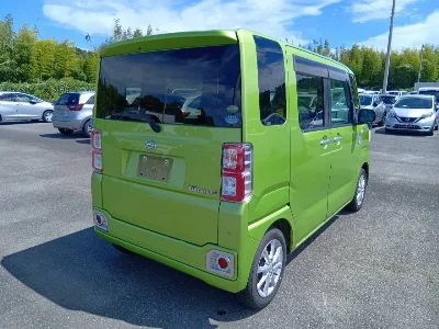 DAIHATSU WAKE