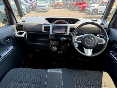 TOYOTA PIXIS MEGA